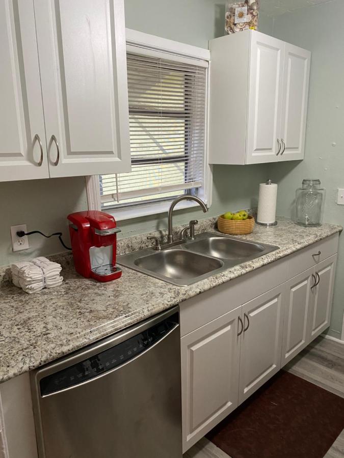 3 Bedroom House Fenced Backyard Private Patio Areas Grill Firepit Plenty Parking! Quick Access 10 Min To Beach Airport Delray West Palm ليك وورث المظهر الخارجي الصورة