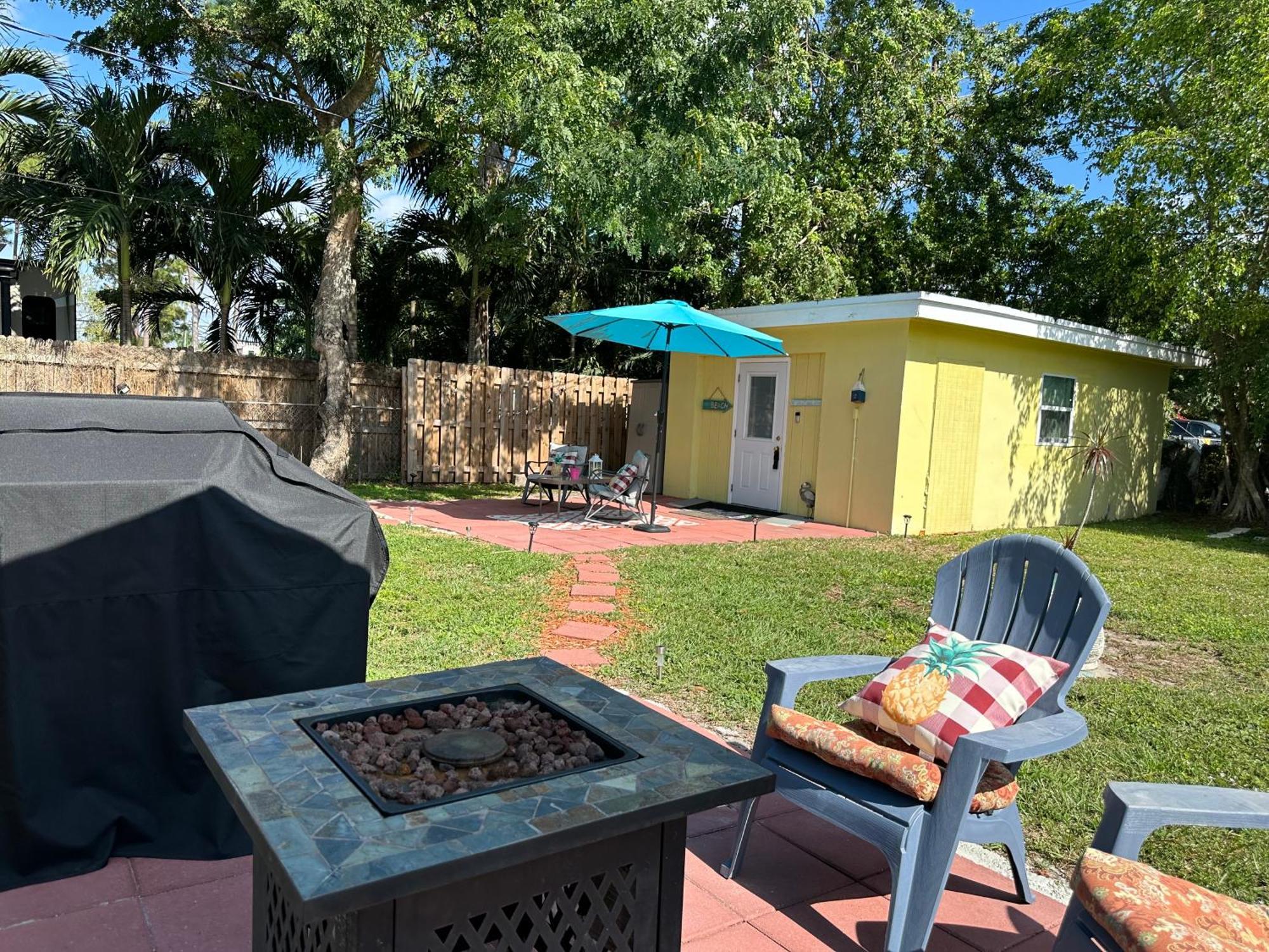 3 Bedroom House Fenced Backyard Private Patio Areas Grill Firepit Plenty Parking! Quick Access 10 Min To Beach Airport Delray West Palm ليك وورث المظهر الخارجي الصورة