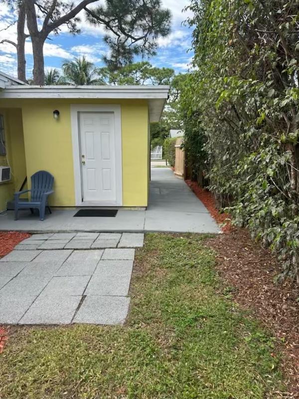 3 Bedroom House Fenced Backyard Private Patio Areas Grill Firepit Plenty Parking! Quick Access 10 Min To Beach Airport Delray West Palm ليك وورث المظهر الخارجي الصورة