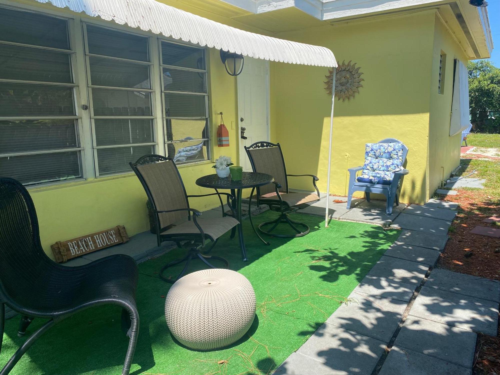 3 Bedroom House Fenced Backyard Private Patio Areas Grill Firepit Plenty Parking! Quick Access 10 Min To Beach Airport Delray West Palm ليك وورث المظهر الخارجي الصورة